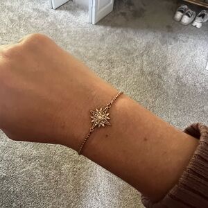 Elegant Gold Starburst Bracelet